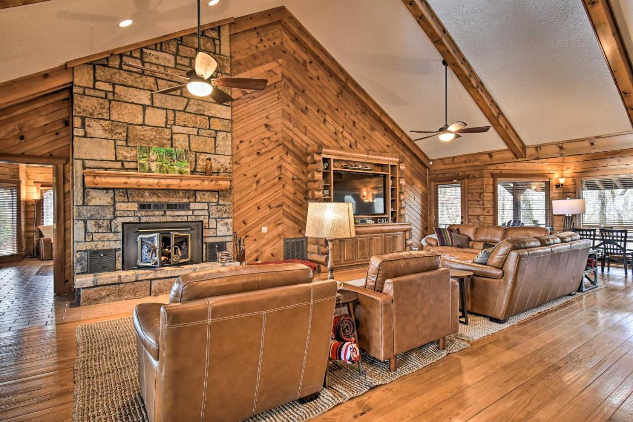 Hilltop Hot Springs Log Cabin With Hot Tub And Grill! Exterior photo