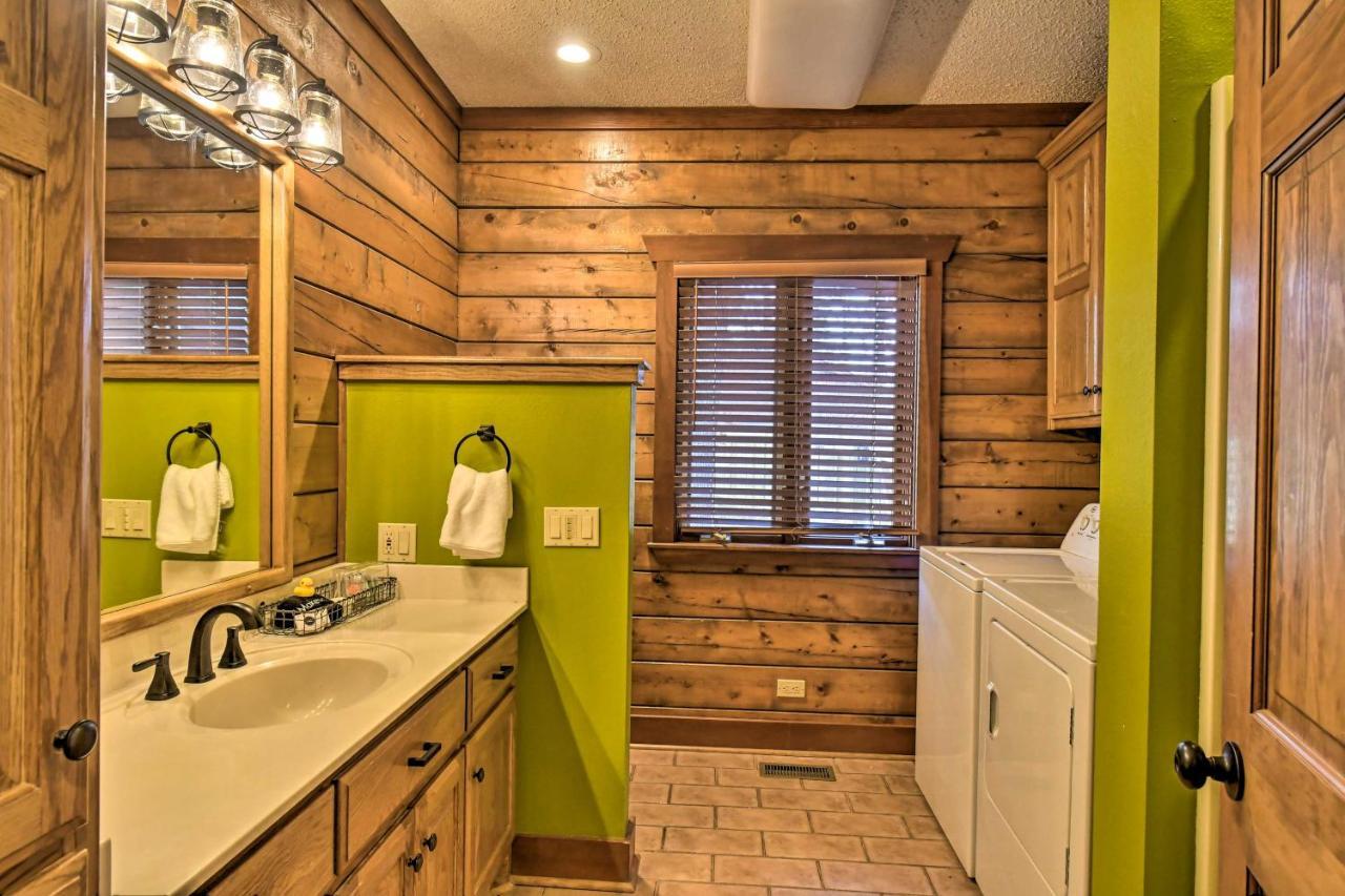 Hilltop Hot Springs Log Cabin With Hot Tub And Grill! Exterior photo